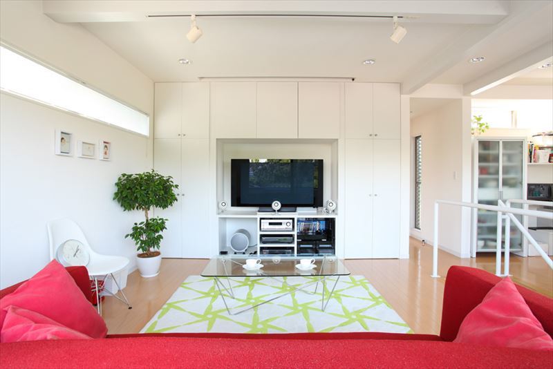 こだわりのインテリアで統一したモダンなリビング