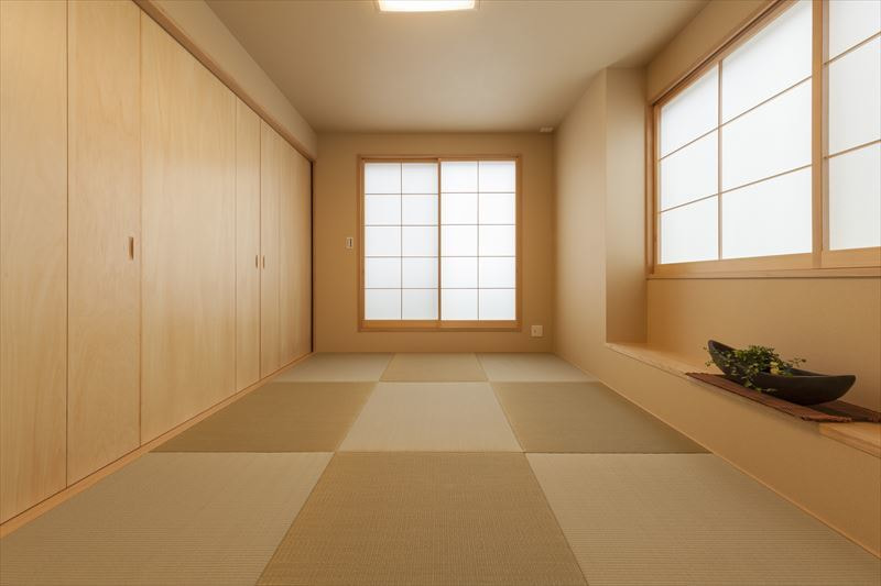 琉球畳とが美しい和モダンな和室