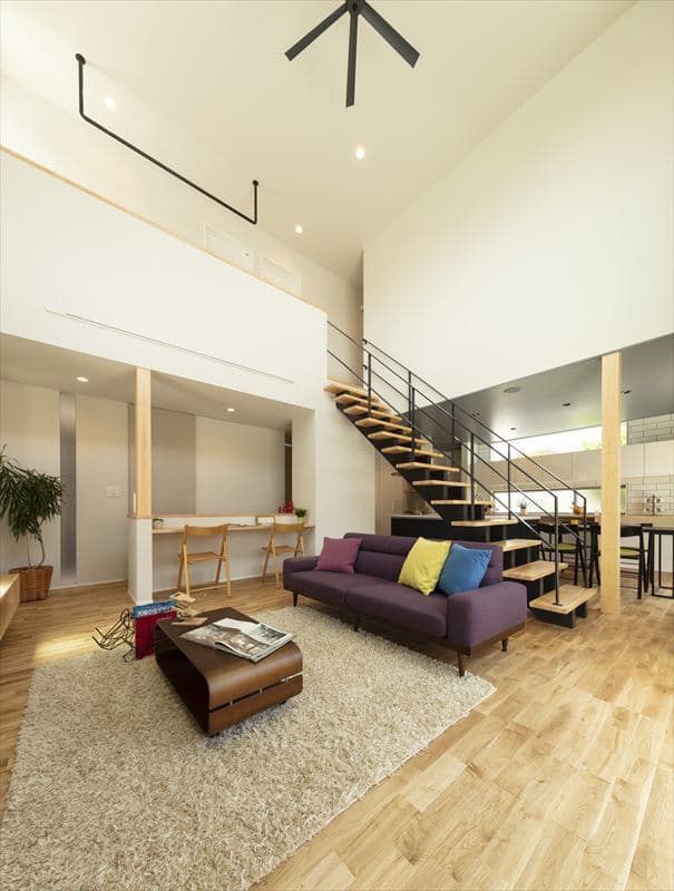 ダイナミックな吹抜のあるリビング