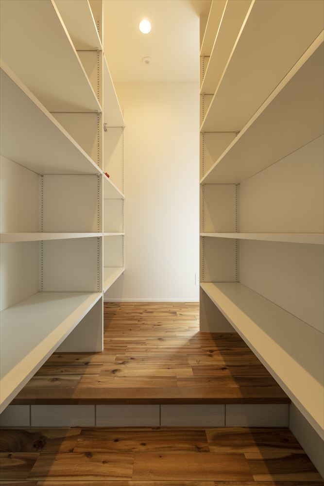 収納力のあるシューズインクロゼット