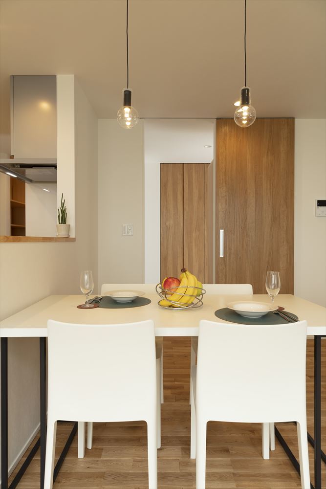 こだわりの家具をしつらえたダイニング